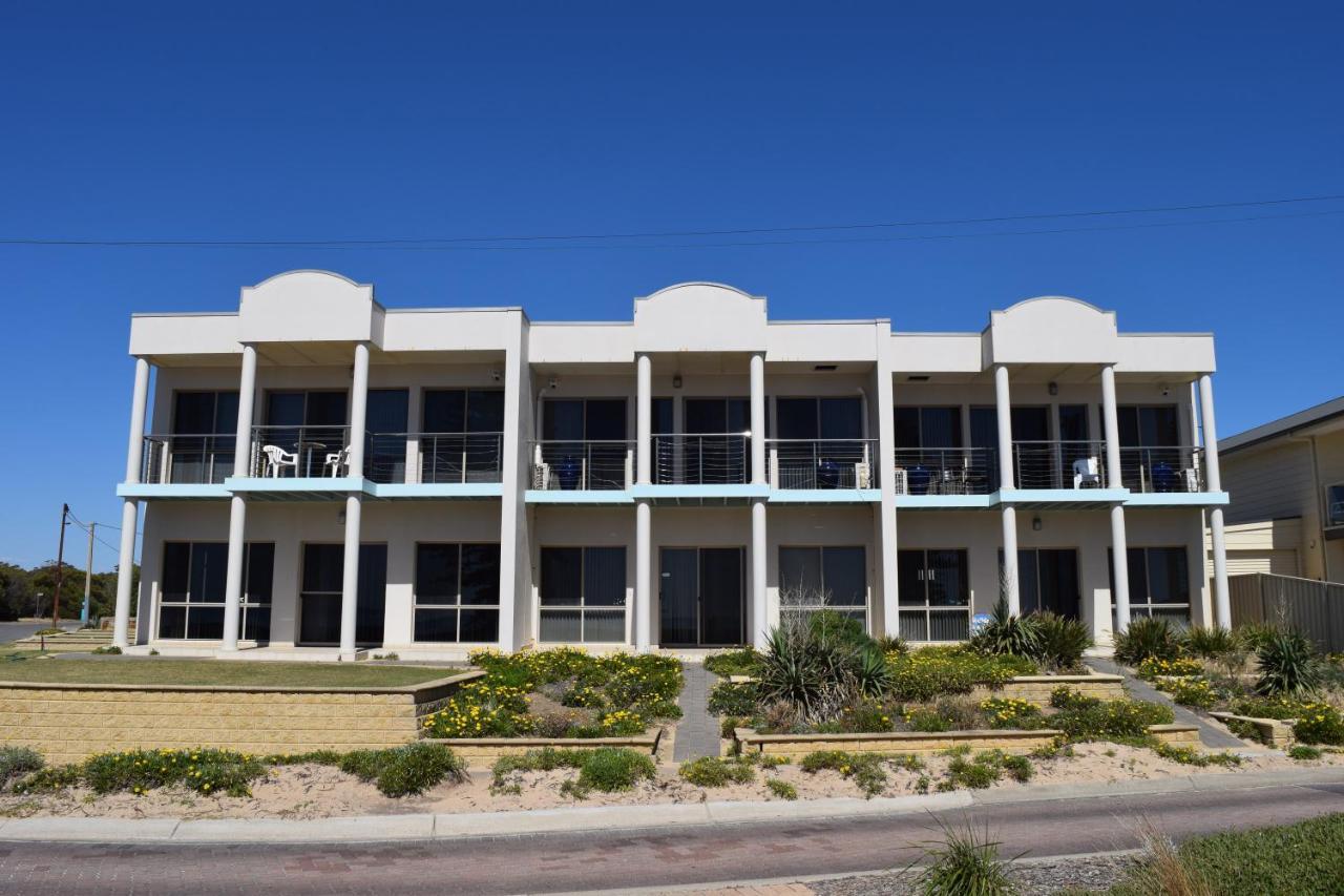 Christies Seahorse Holiday Townhouses Port Noarlunga Buitenkant foto